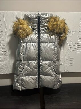 S13 New York Silver Metallic Down Puffer Vest Faux Fur Hood Women's Medium